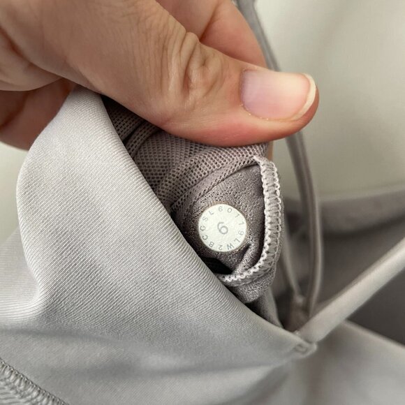 LULULEMON Athletic Free To Be Bra *Long Line Rib Snow Wash Gray 6 - Picture 4 of 6